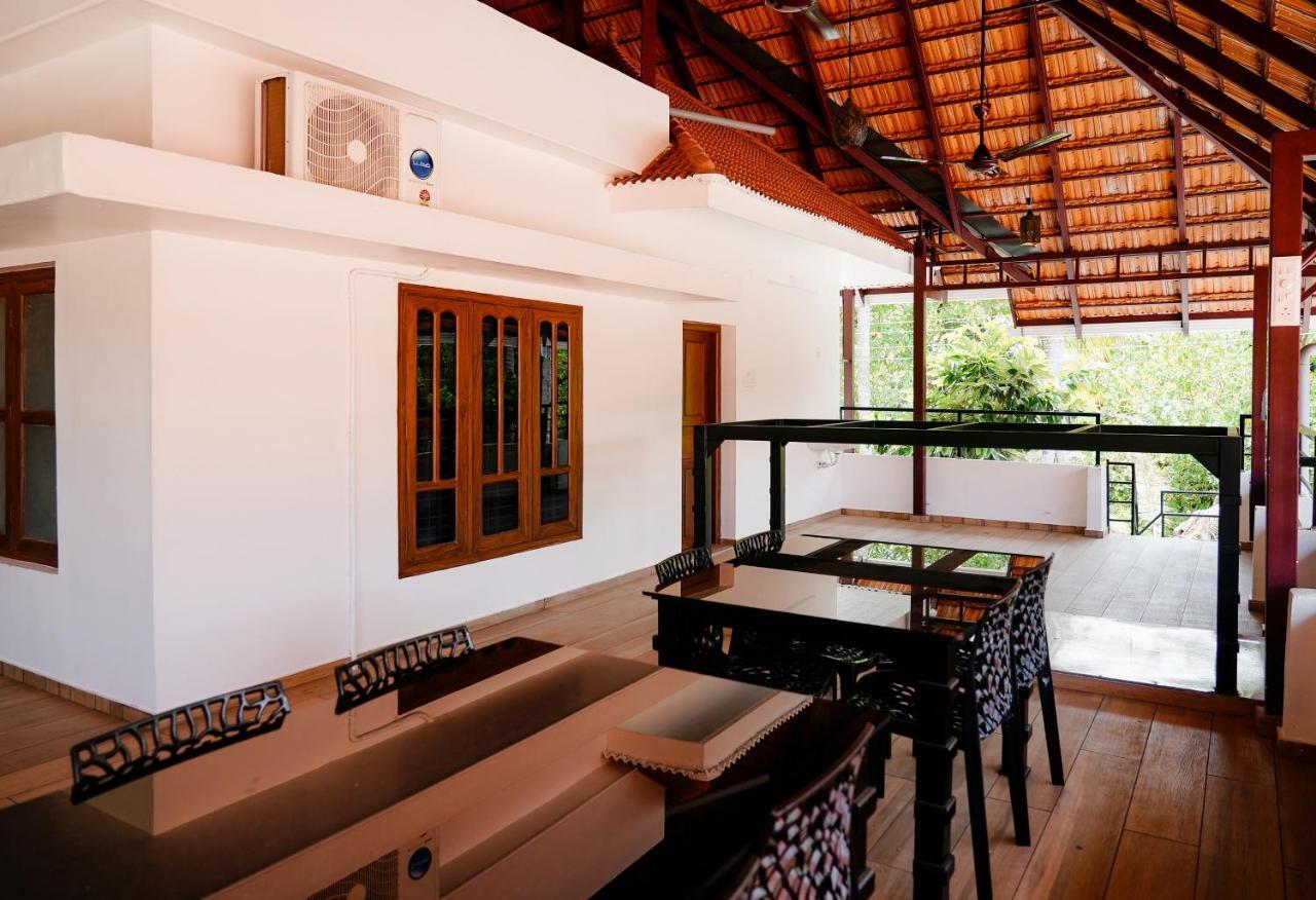 Kalloos Island Backwater Resort Kollam Bagian luar foto